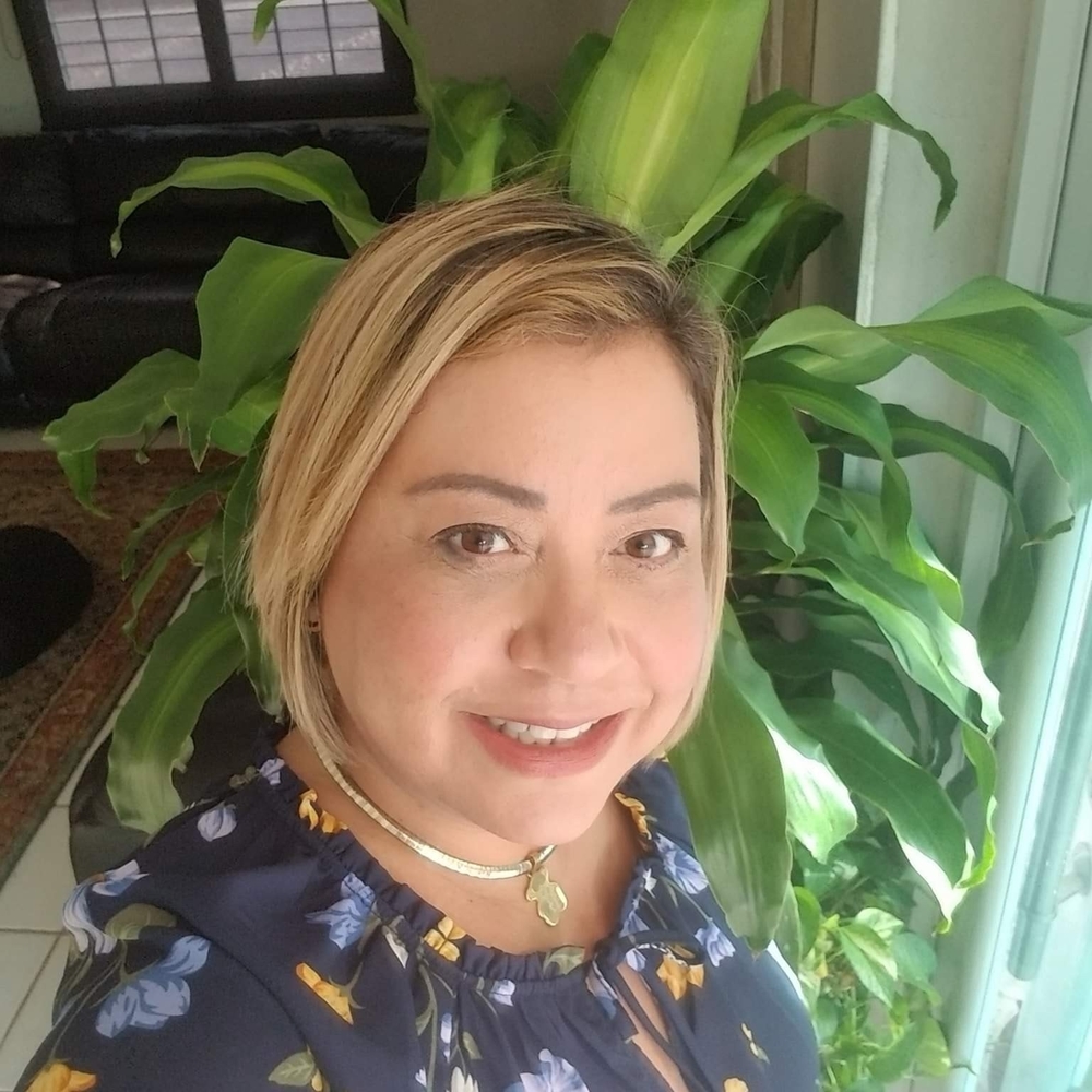 Meet your Posher, Gudelia